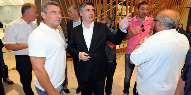 http://hrvatski-fokus.hr/wp-content/uploads/2015/10/milanovic-gotovina-sin-naslovna1.jpg