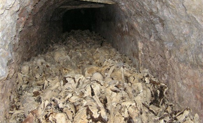 U stratište Huda jama partizani su zakopali 726 živih zarobljenika! Među  njima je bilo i žena