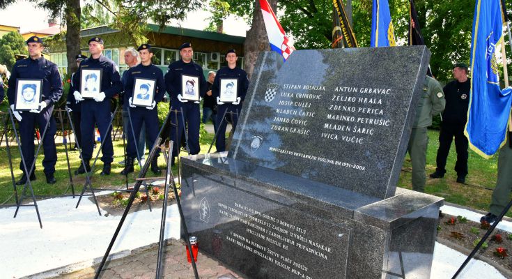 POKOLJ U BOROVO SELU: Njih 12 i mi ostali