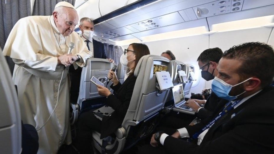 Papin tiskova konferencija na povratnom letu iz Grčke/Foto:Vatican media