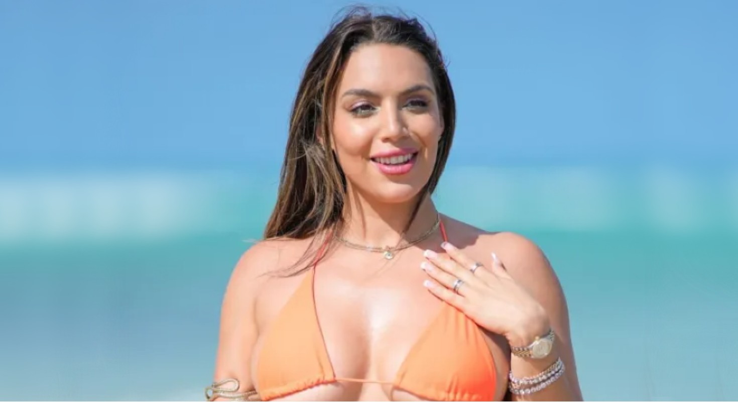 INŽENJERKA POSTALA MODEL Perzijska ljepotica zna kako privući pažnju