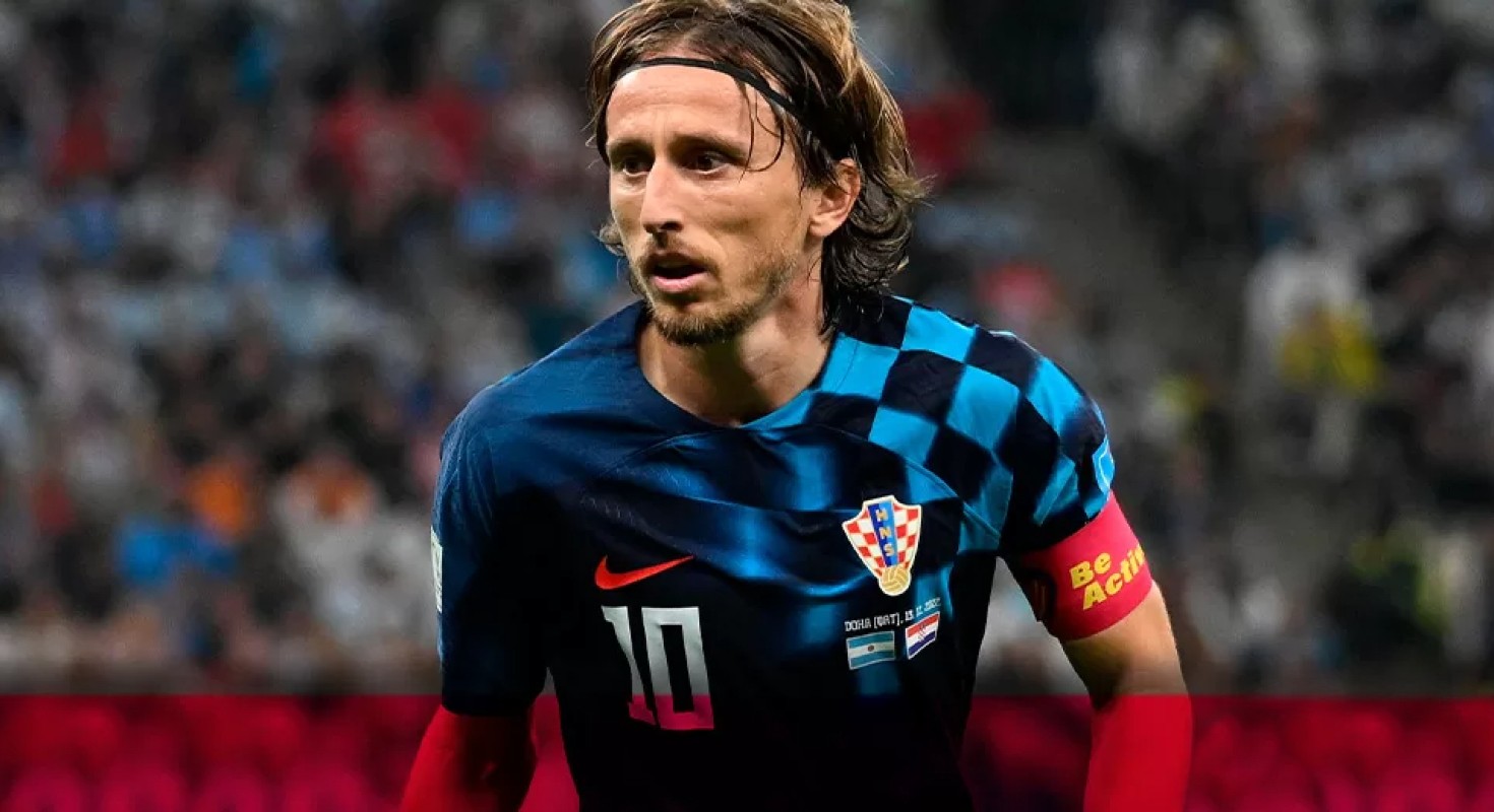 Modric Rasmi Modrić pokazao dokumente šokiranim nizozemskim novinarima