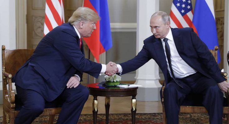 HELSINKI, FINLAND - JULY 16, 2018: US Trump Putin shake foto Mikhail Metzel/TASS