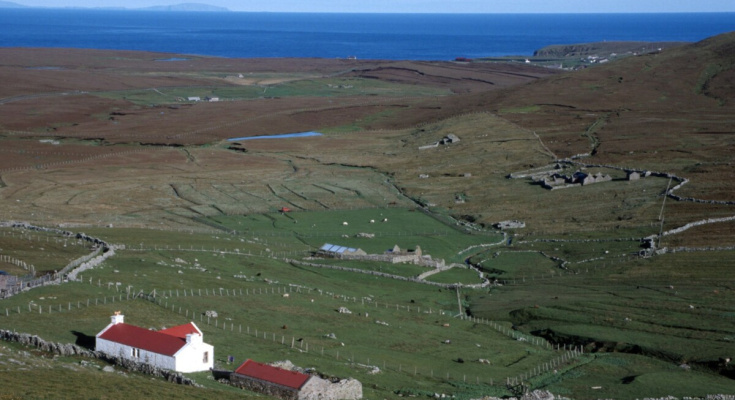 Ovaj europski otok još nije proslavio Božić! Na njemu vrijeme kasni 13 dana i već stoljećima se odbija prilagoditi ostatku Europe - Putni Kofer