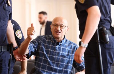 VIDEO Željko Travica proglašen krivim za mučenje i ubijanje branitelja: Pogledajte što je vikao u sudnici...